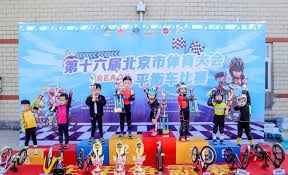 杜埃破门登贝莱建功 大巴黎2-1距榜首1分