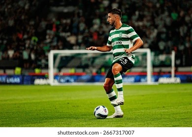 当世第1人！2脚无解世界波，26岁姆巴佩创4纪录，对手主帅崩溃了